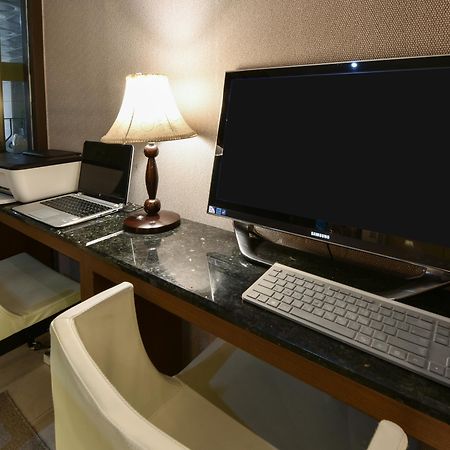 Hotel Noblesse, Yeoksam Szöul Kültér fotó