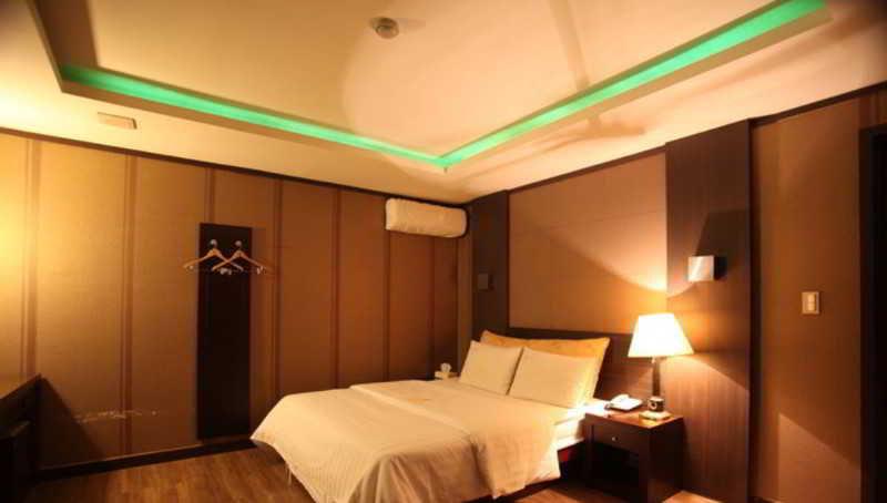 Hotel Noblesse, Yeoksam Szöul Kültér fotó