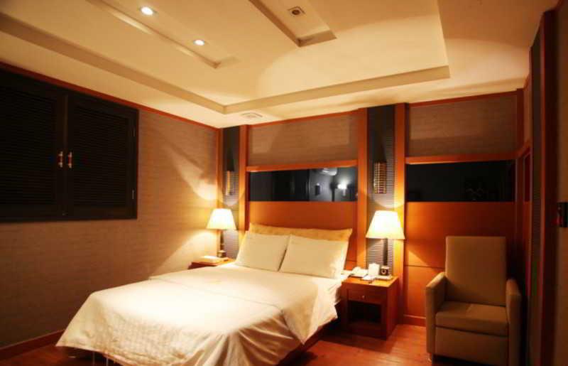 Hotel Noblesse, Yeoksam Szöul Kültér fotó