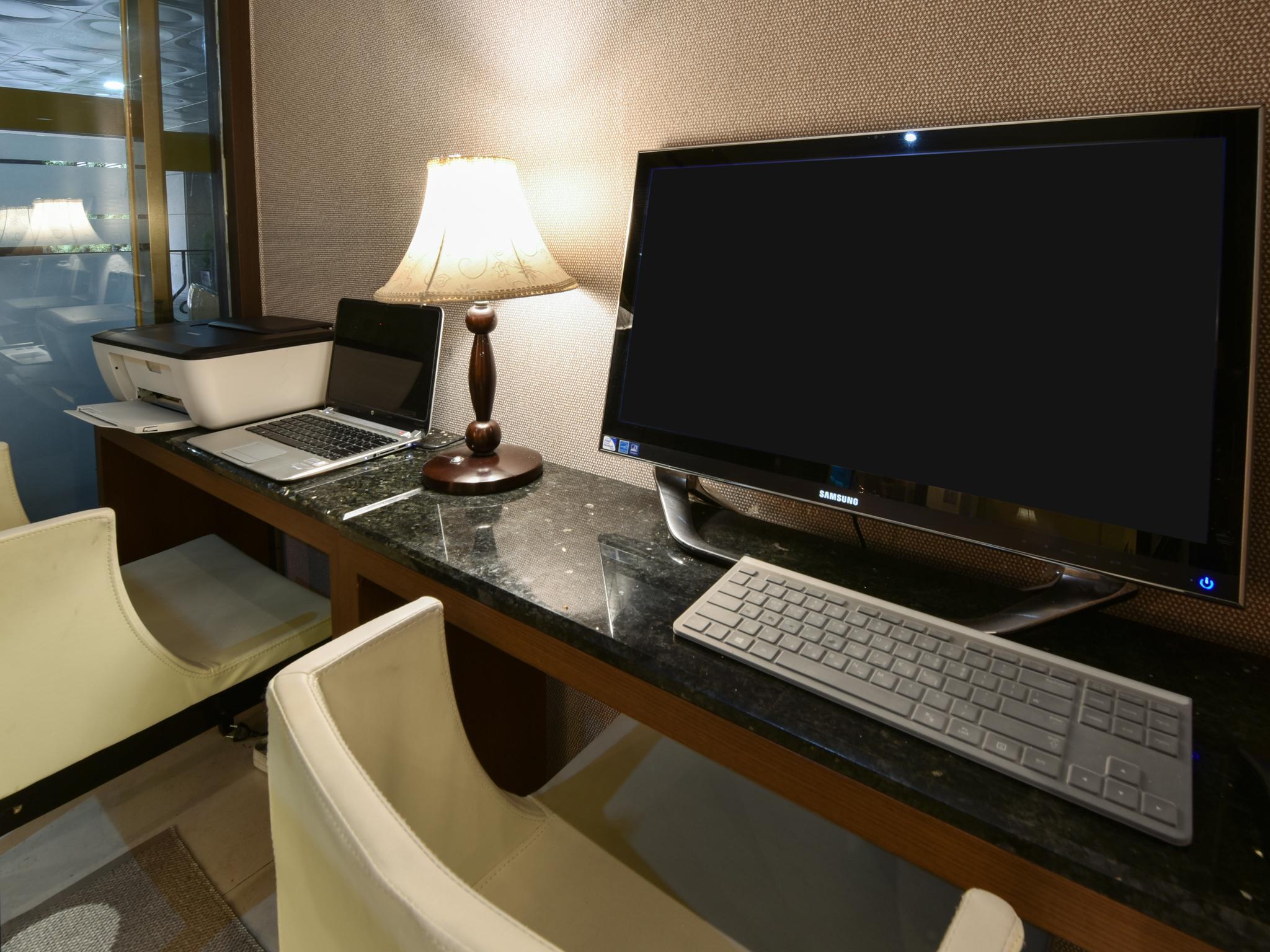 Hotel Noblesse, Yeoksam Szöul Kültér fotó