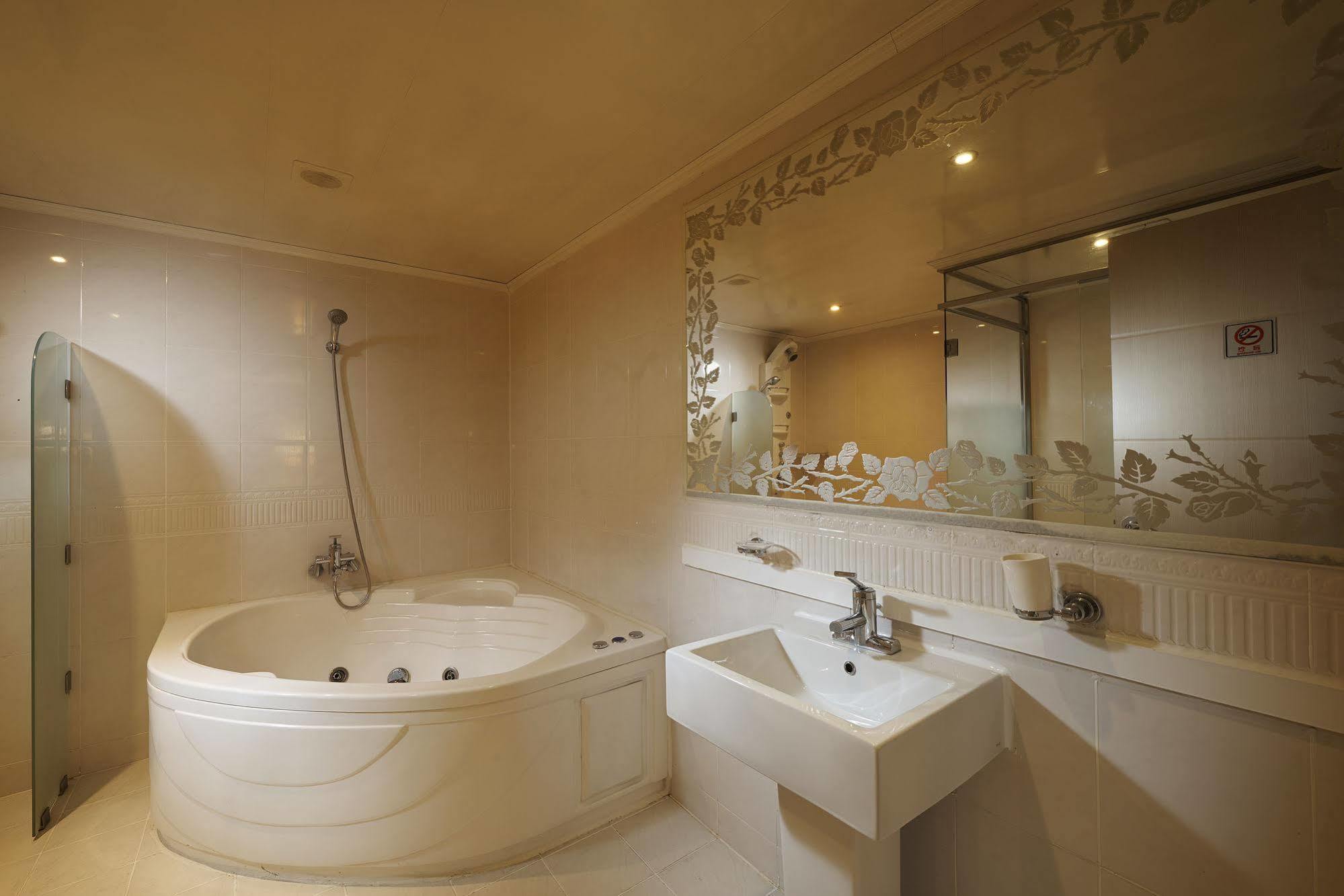 Hotel Noblesse, Yeoksam Szöul Kültér fotó